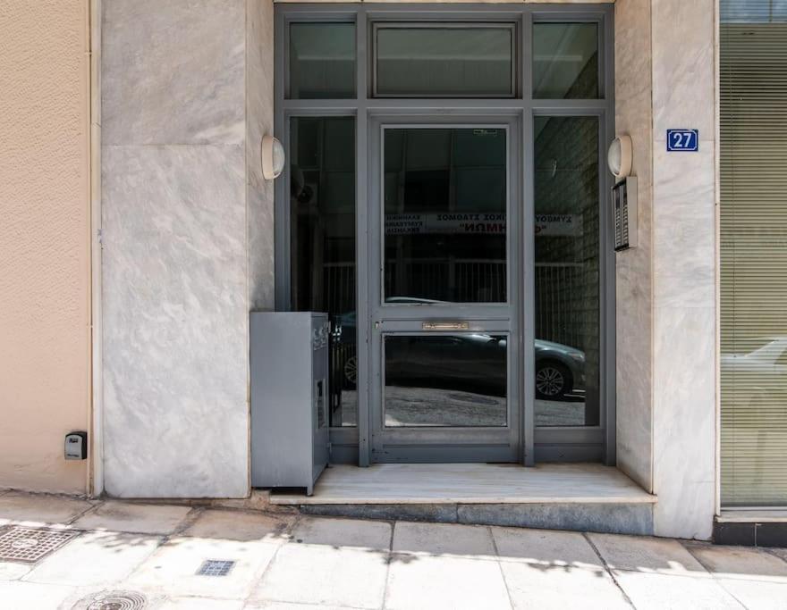 Kelly's Urban - 5 Mins Walk To Acropolis Daire Atina